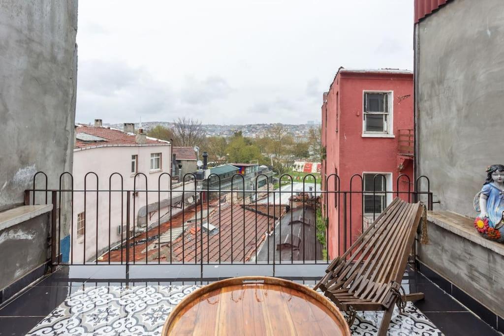 Historic Unique Town House Golden Horn Istanbul Apartment Exterior photo
